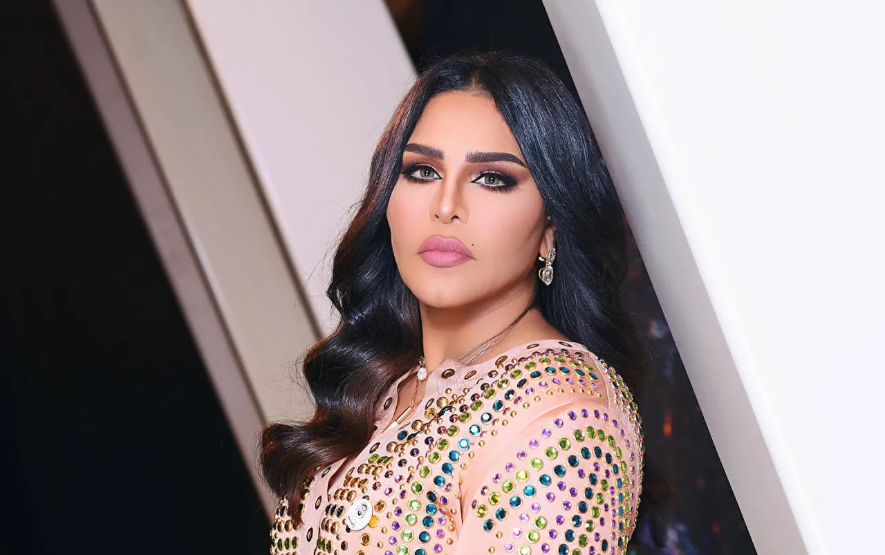 أحلام تشيد بجمال الصيف في الأردن  فيديو