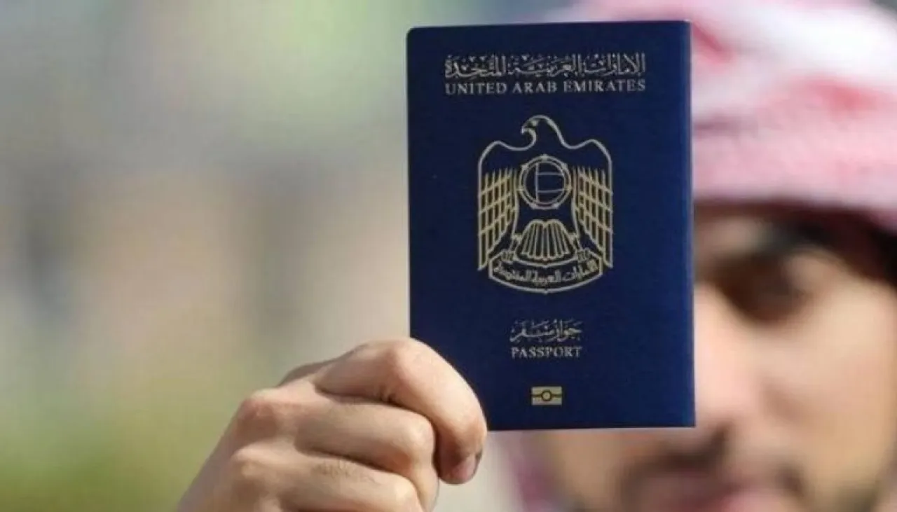جواز السفر الإماراتي يواصل تألقه ضمن قائمة الـ10 الأقوى عالميا