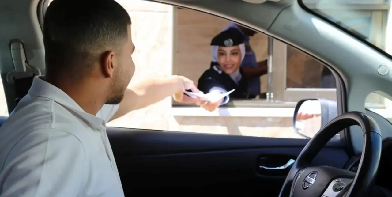 قريبا تجديد رخص القيادة والمركبات إلكترونيًا بالأردن
