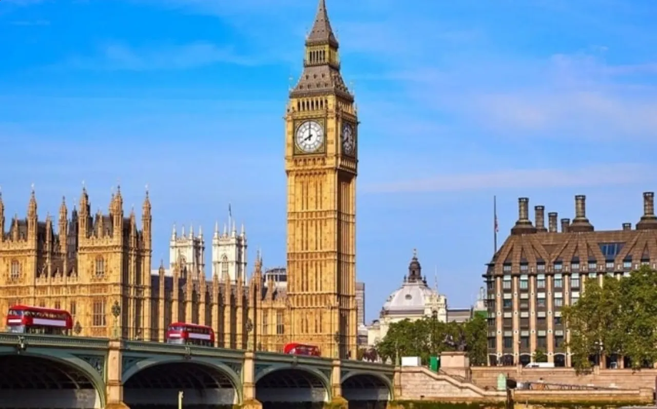 أول مركز خارج الإمارات خدمات محاكم دبي في لندن