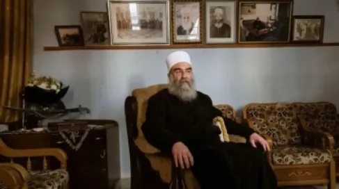 Hikmat Al-Hijri: The Religious Reference Who Became an Opponent of Legitimacy