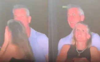 حفل غنائي يفضح علاقة سرية بين رجل اعمال وموظفة لديه