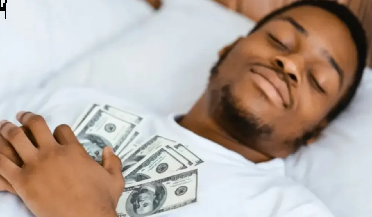 أصحاب هذه العادة المالية هم أكثر سعادة