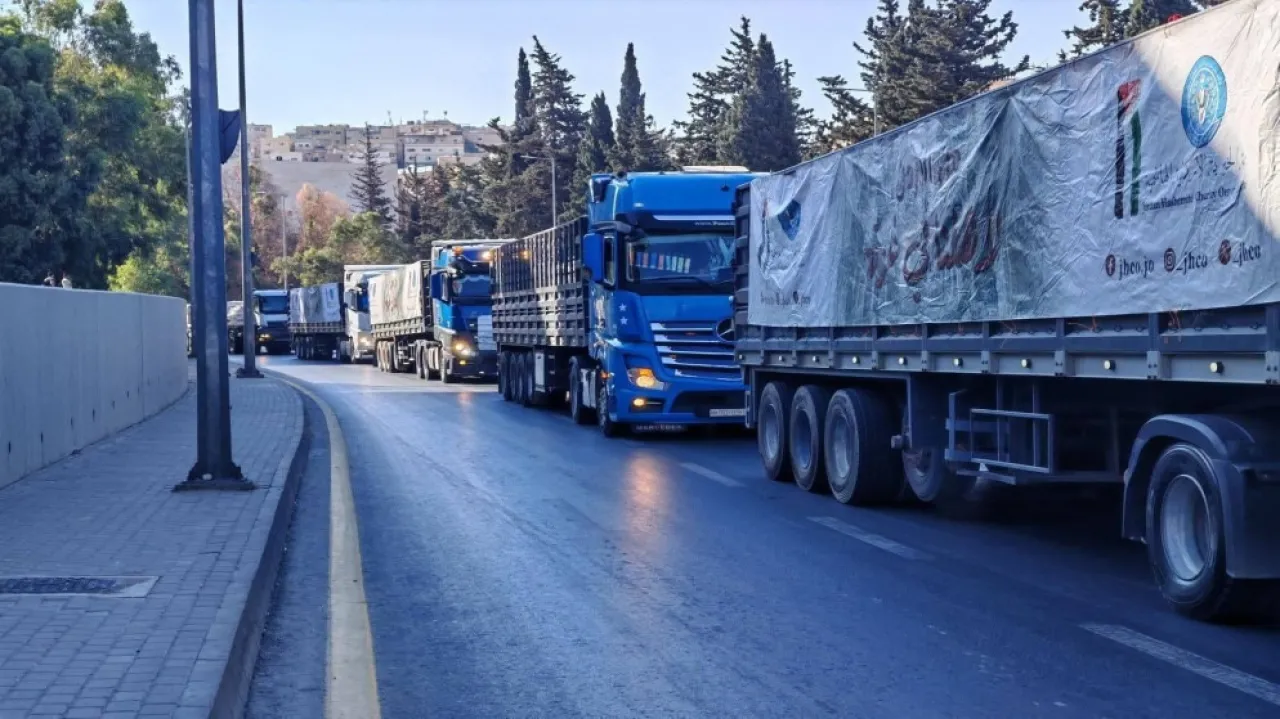 الأردن يجدد رفضه الاعتداءات على قوافل الإغاثة إلى غزة