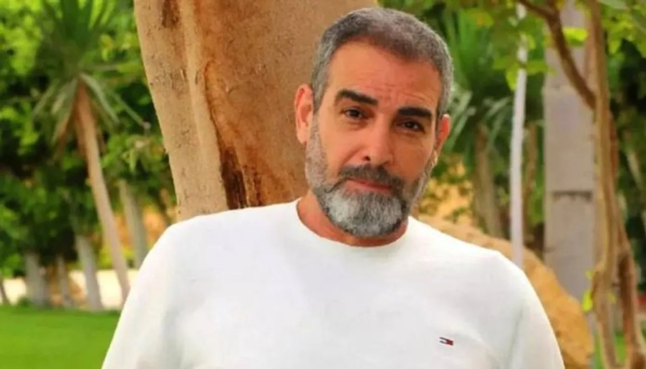 أحمد عبدالعزيز عن رفضه مصافحة شاب لم أنتبه إليه