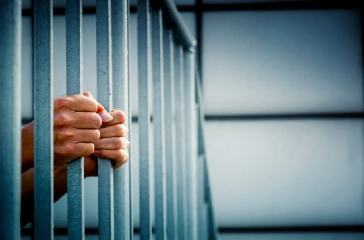 سابقة قضائية السجن لمدين وكفيله بالاردن