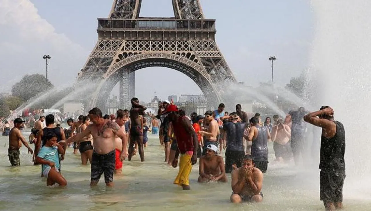 فرنسا تشتعل حرّا و40 مقاطعة تحت الإنذار البرتقالي