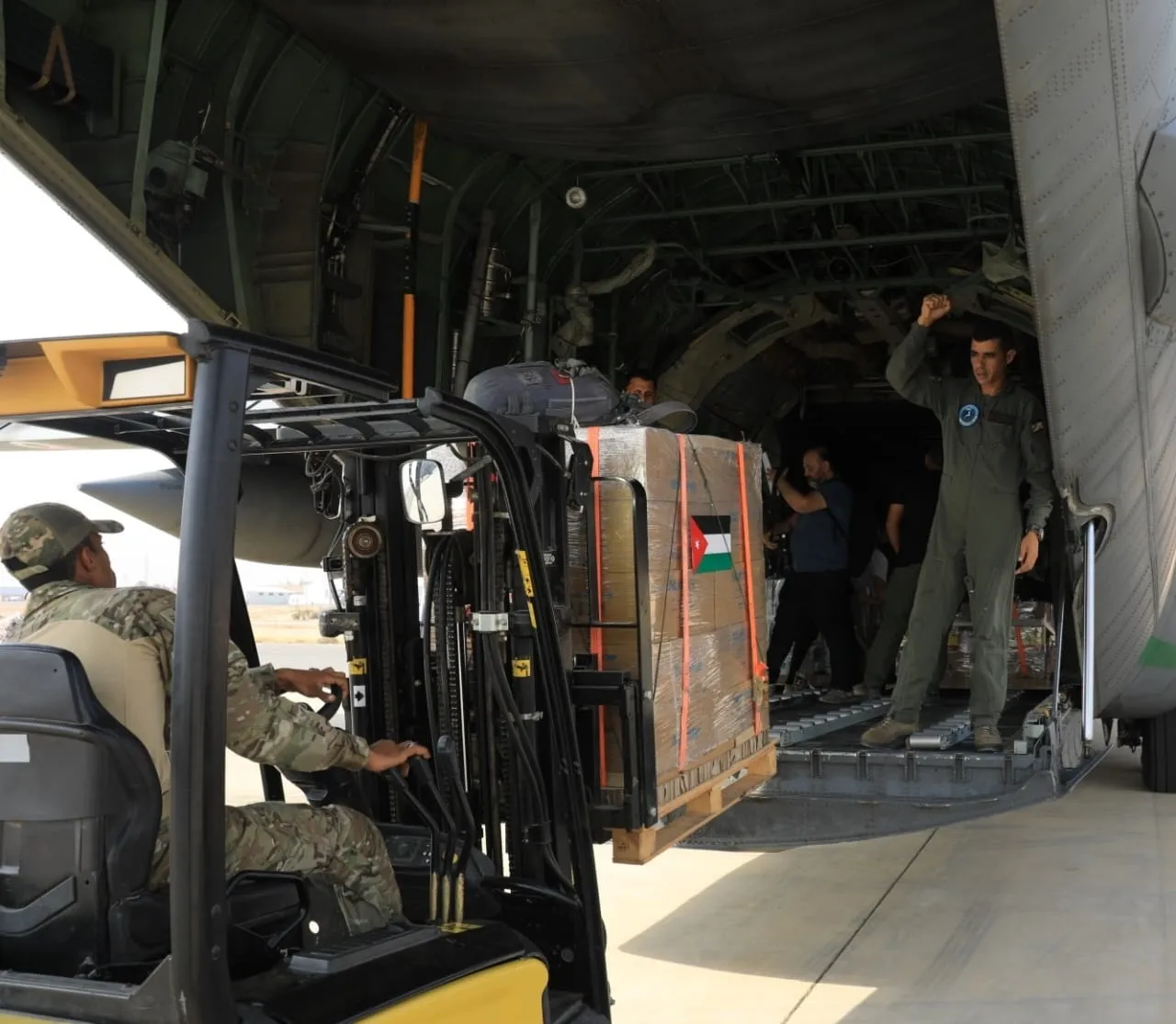 الأردن ينفذ إنزالات جوية على غزة بالتعاون مع دول شقيقة وصديقة