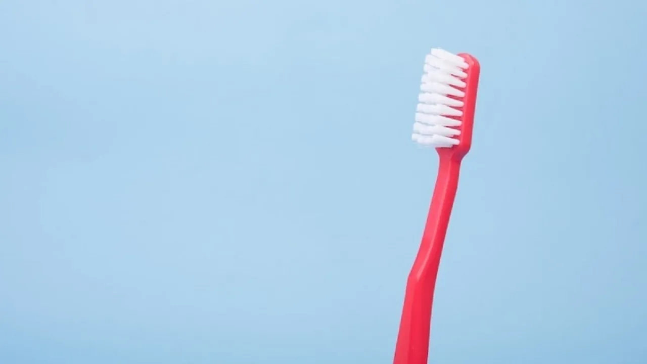 حالة إغماء أثناء تنظيف الأسنان تقود لأسبوع كامل في المستشفى