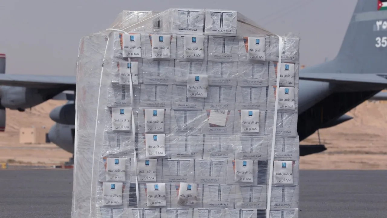 تكية أم علي توسّع مساعداتها لغزة بلحوم الأضاحي المطبوخة  واستعدادات مبكرة للشتاء