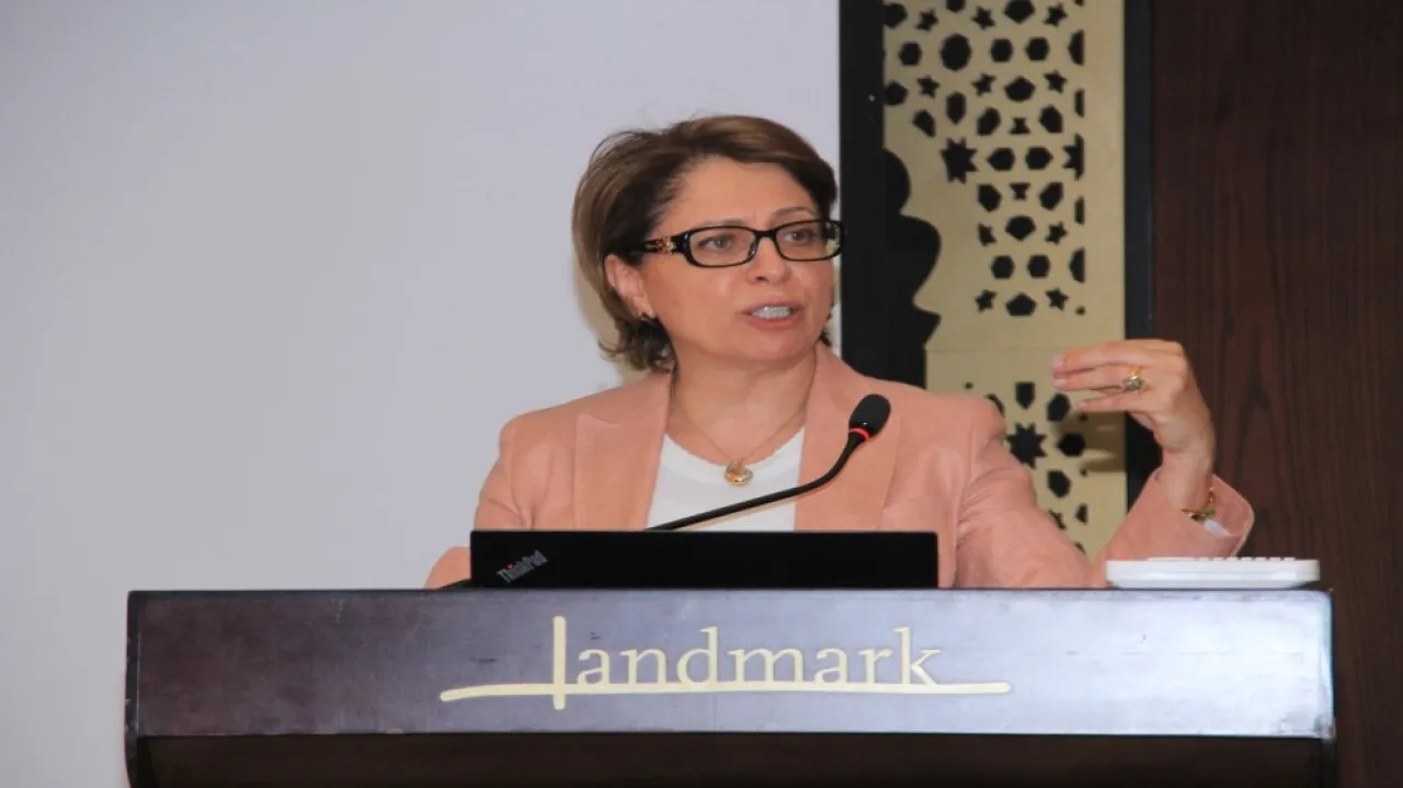 البلبيسي تأهيل القيادات الحكومية ركيزة لتحديث القطاع العام