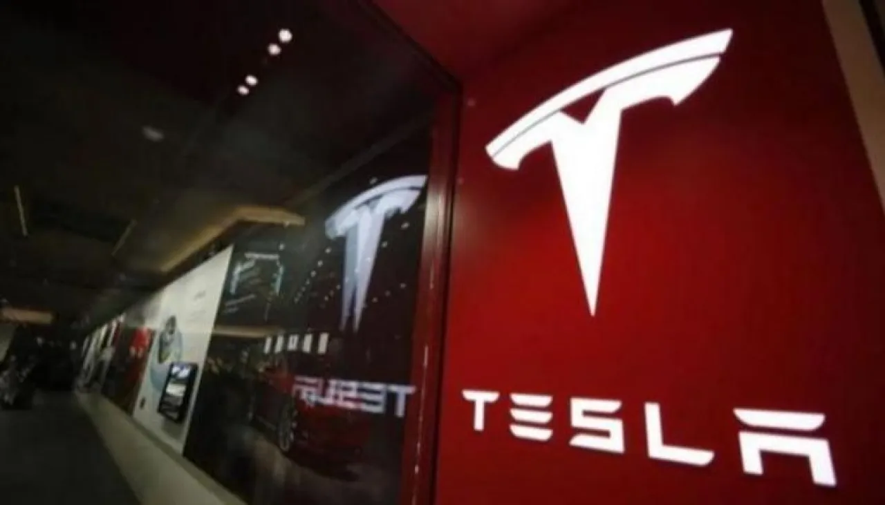 تسلا تحاول إنقاذ المبيعات في السوق الصينية بموديل YL