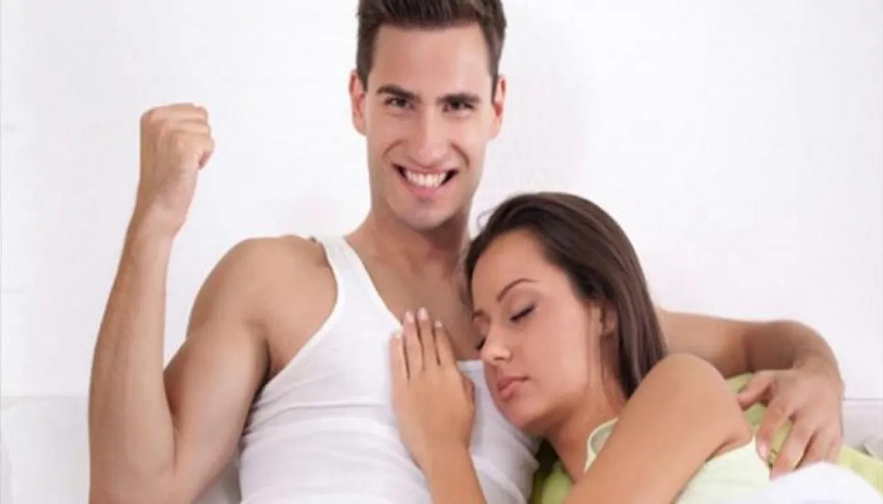 وعود مزيفة بزيادة الأحجام مداهمة عيادات تجميل للرجال في تايلاند