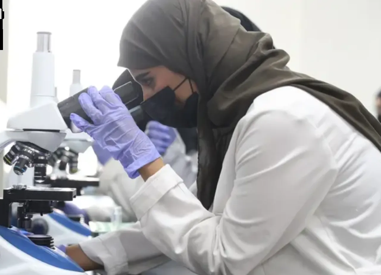 مشاركة فريق بحثي من جامعة سعودية باكتشاف جين مرتبط بالنمو العصبي