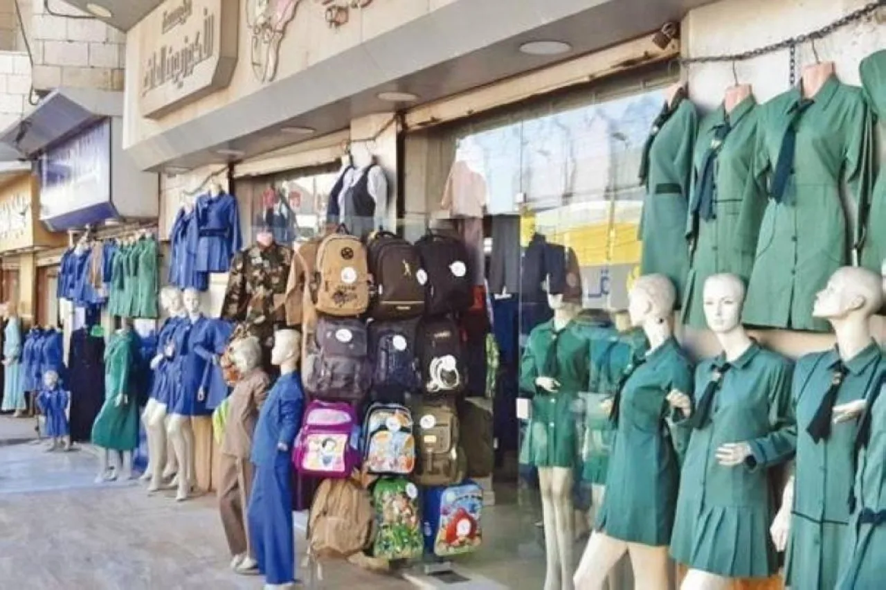 نشاط محدود في سوق الألبسة الاردني يخيب آمال التجار رغم ذروة الموسم