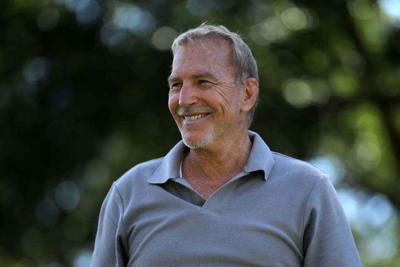 نجم عالمي يواجه دعوى تحرش جنسي ويؤكد براءته