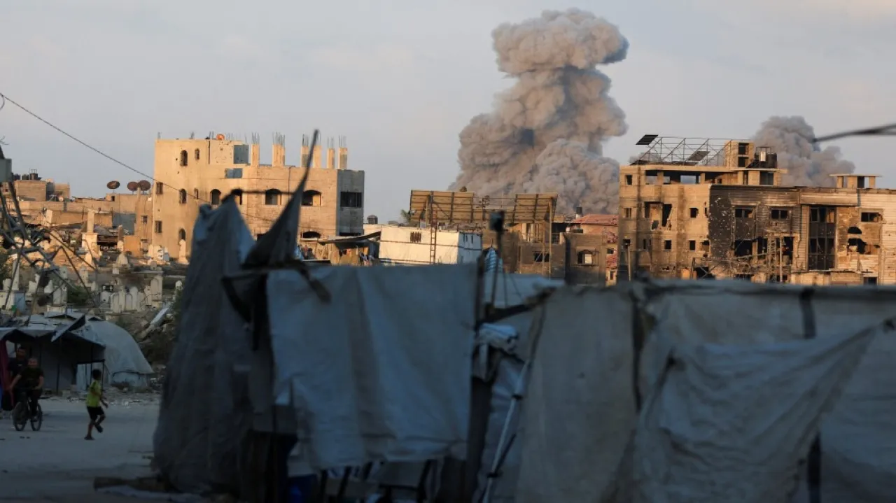 10 شهداء بقصف إسرائيلي على غزة وخان يونس بينهم منتظرو مساعدات