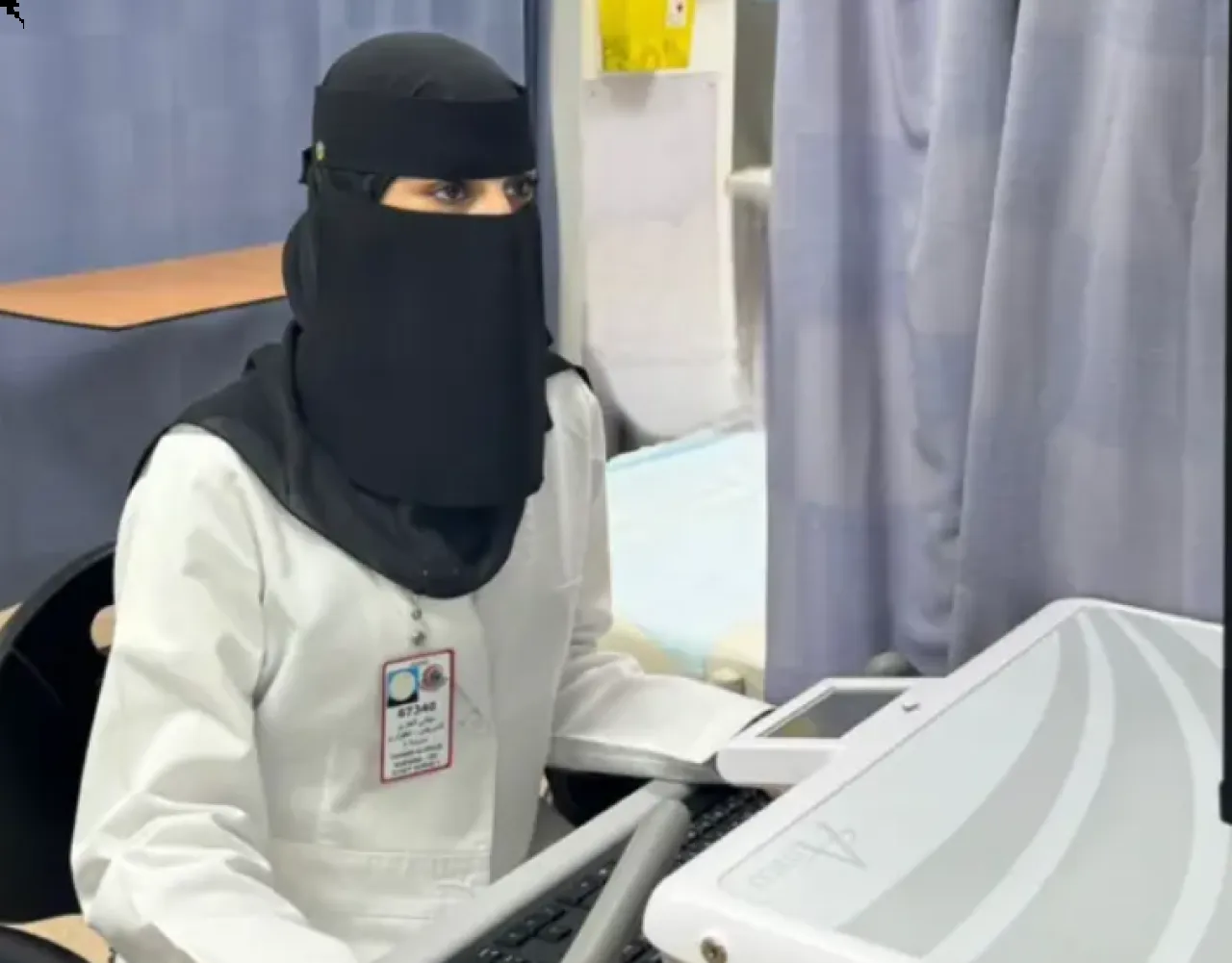 عقب توقف قلبه ممرضة سعودية تنقذ رجلاً تعرض لحادثة دهس