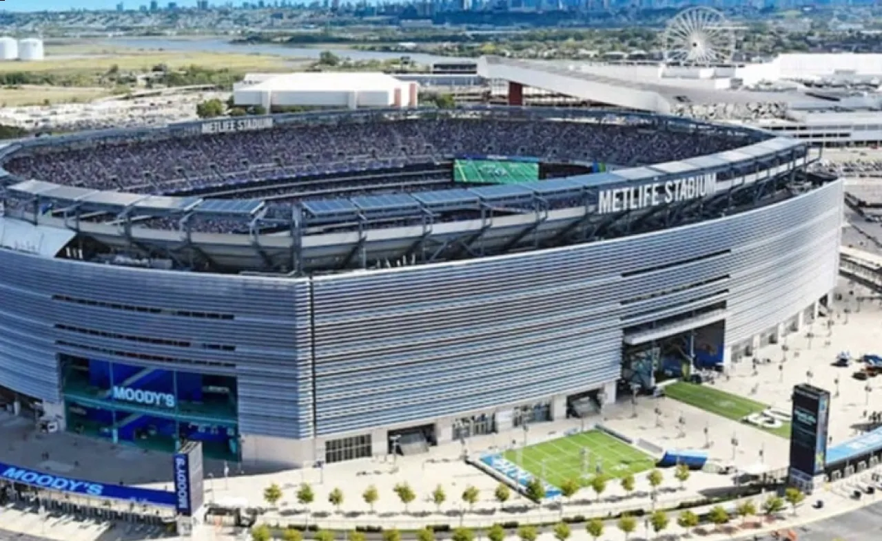 فيفا يعرض قطع من أرض ملعب نهائي مونديال الأندية للبيع