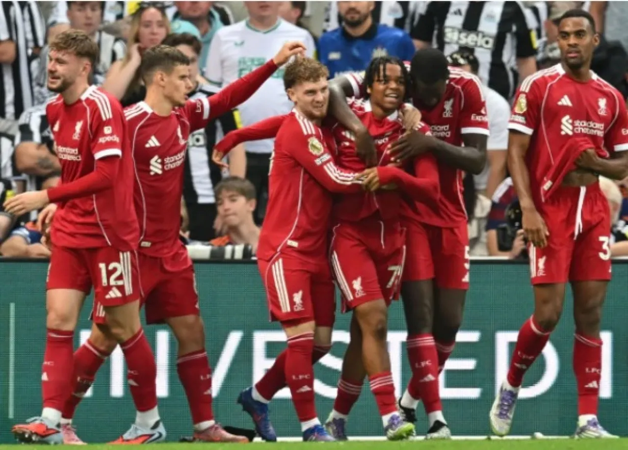 ليفربول يبحث عن بديل لنجمه قبل رحيله إلى ريال مدريد