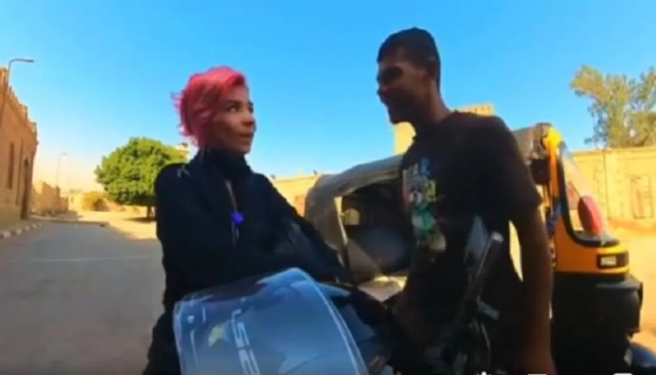 مصر ضبط سائق توك توك تحرش بسائحة وحاول سرقتها