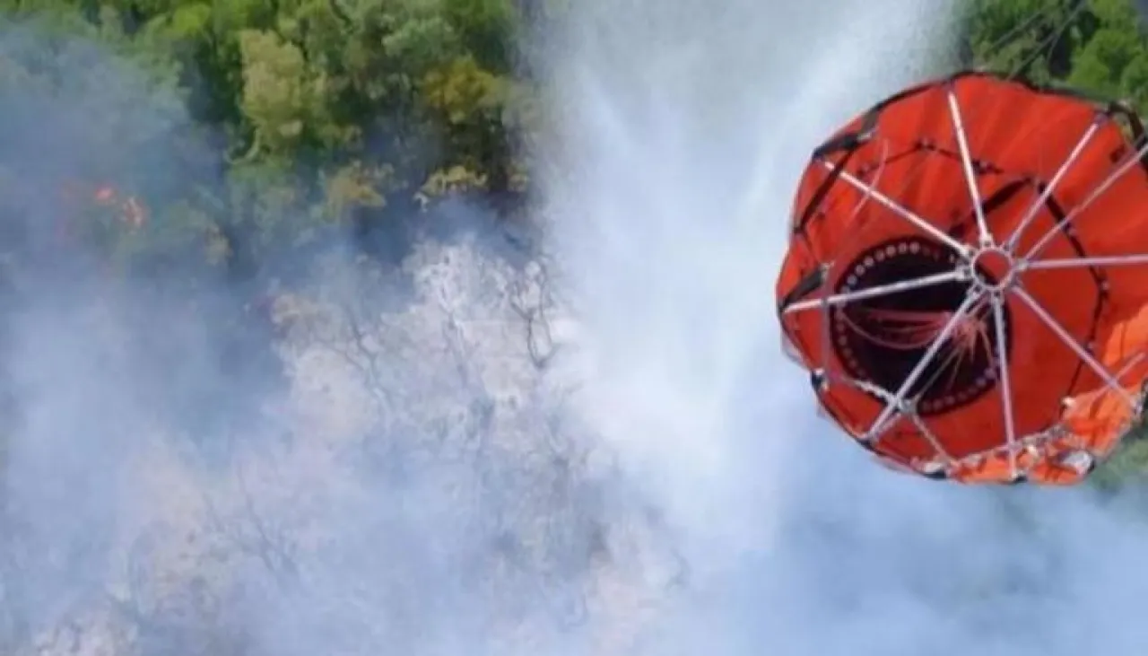 700 إسقاط مائي من الإمارات لإخماد حرائق الغابات في ألبانيا