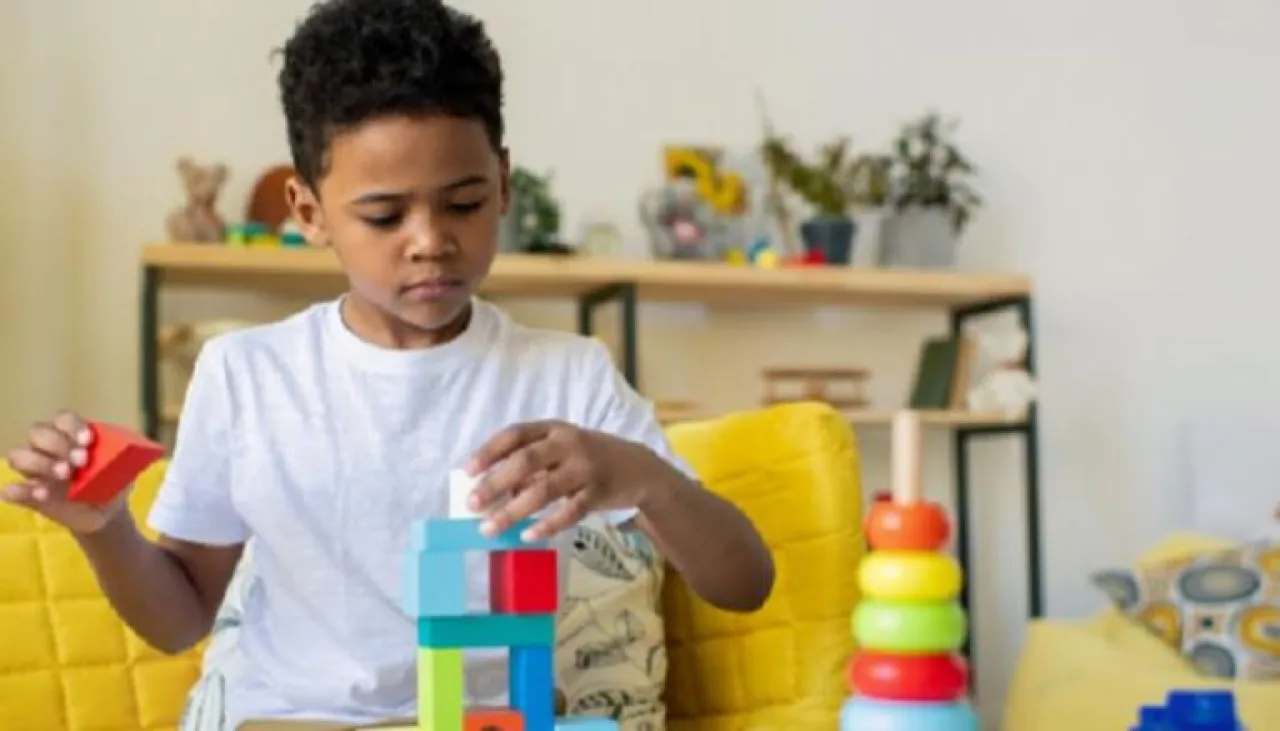 أمل جديد لفهم التوحد دراسة تربط بين المرض ونقص عنصر غذائي مهم