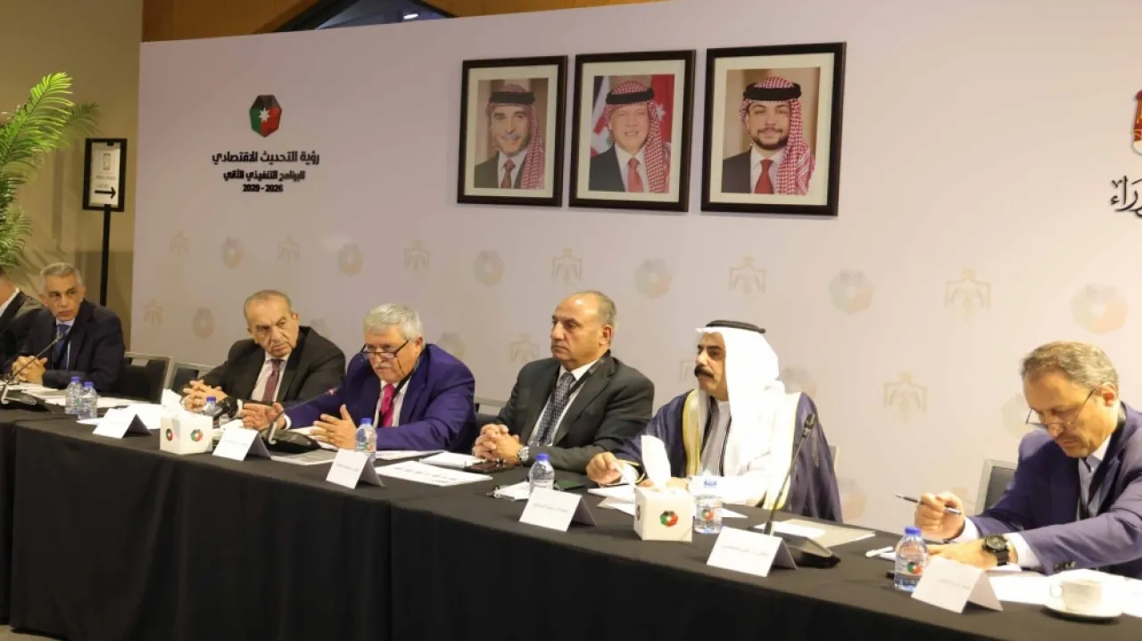 القطامين 30 مشروعاً جديداً لقطاع النقل في المرحلة الثانية لرؤية التحديث الاقتصادي