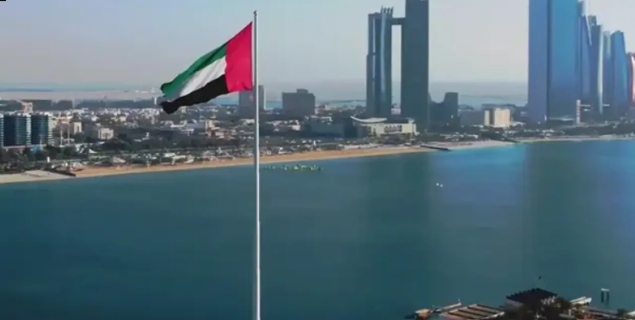 الإمارات تسلّم مطلوباً للسلطات الهولندية