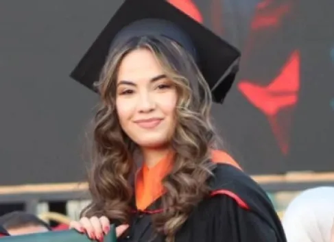 رنين صقر عجاج مبروك التخرج