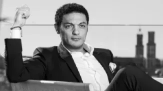 إسبانيا تردس ترحيل الممثل محمد علي الى مصر