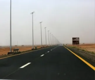 أبو السمن يتفقد مشروعي طريق الموقر-الأزرق والاستاد الرياضي الجديد