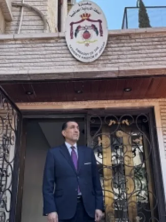 السفير سفيان القضاة يباشر عمله سفيراً للأردن في سوريا