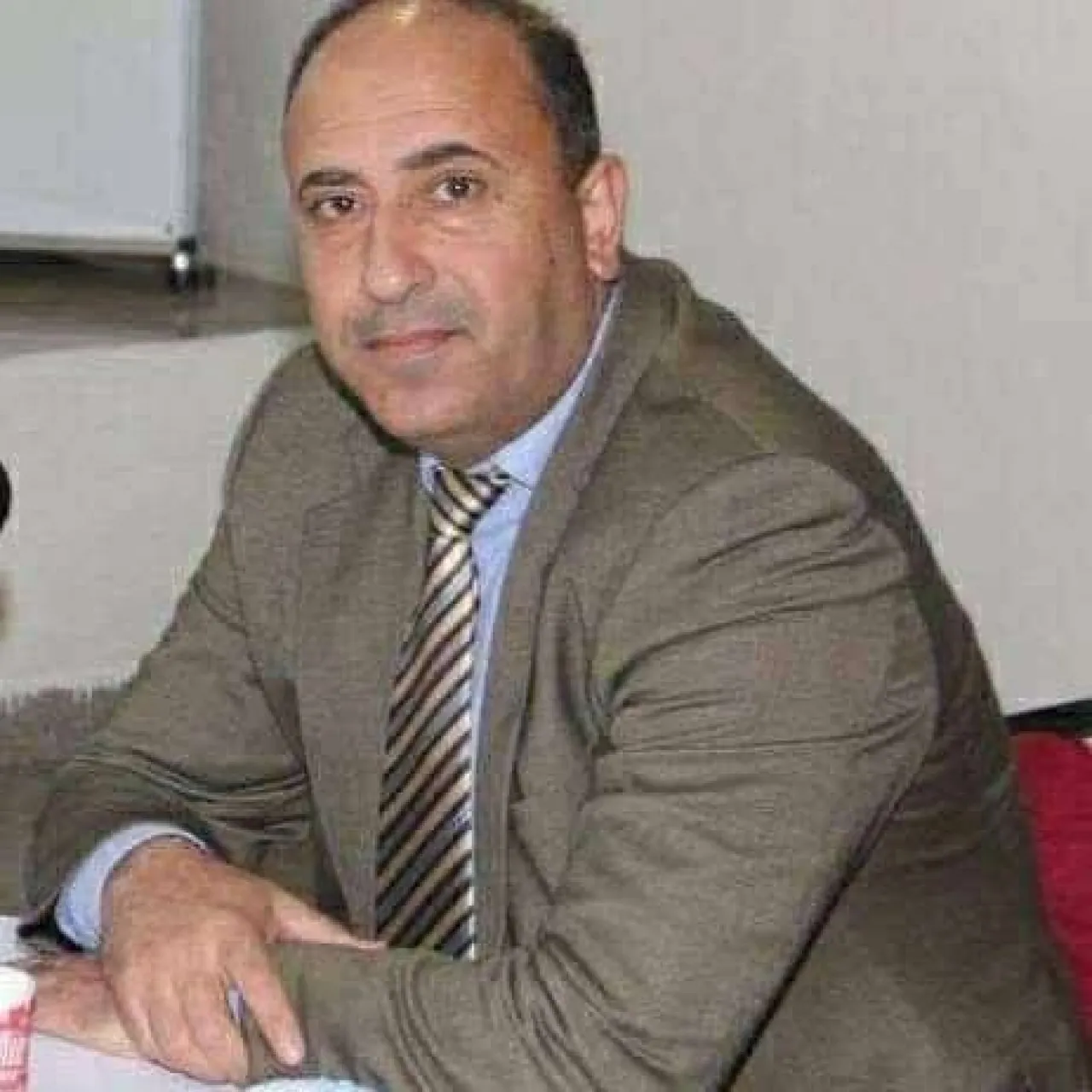 دور التشريعات القانونية في تحسين المركز المالي للمؤسسات العامة