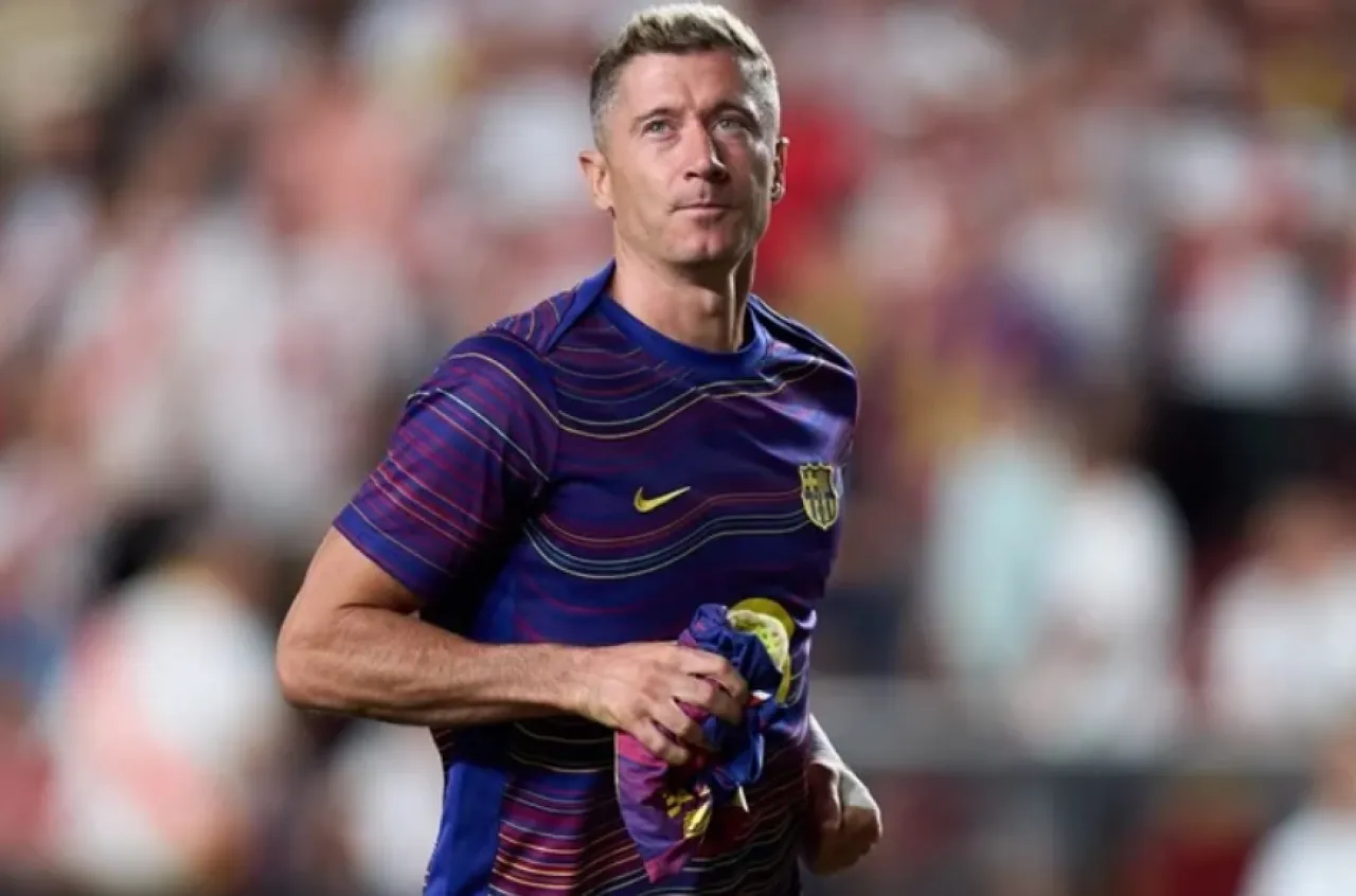 ليفاندوفسكي رفض 100 مليون يورو من نادٍ سعودي