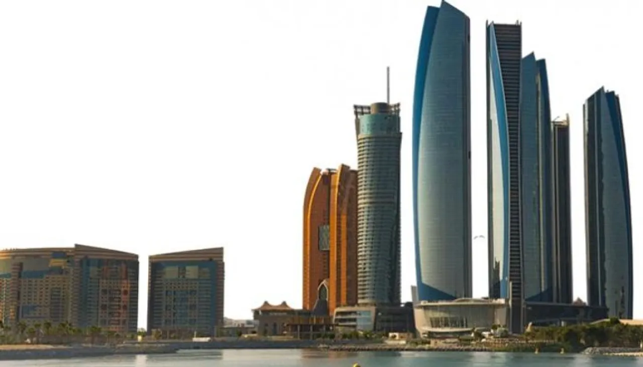 اقتصاد الإمارات ينمو 39 في الربع الأول من 2025