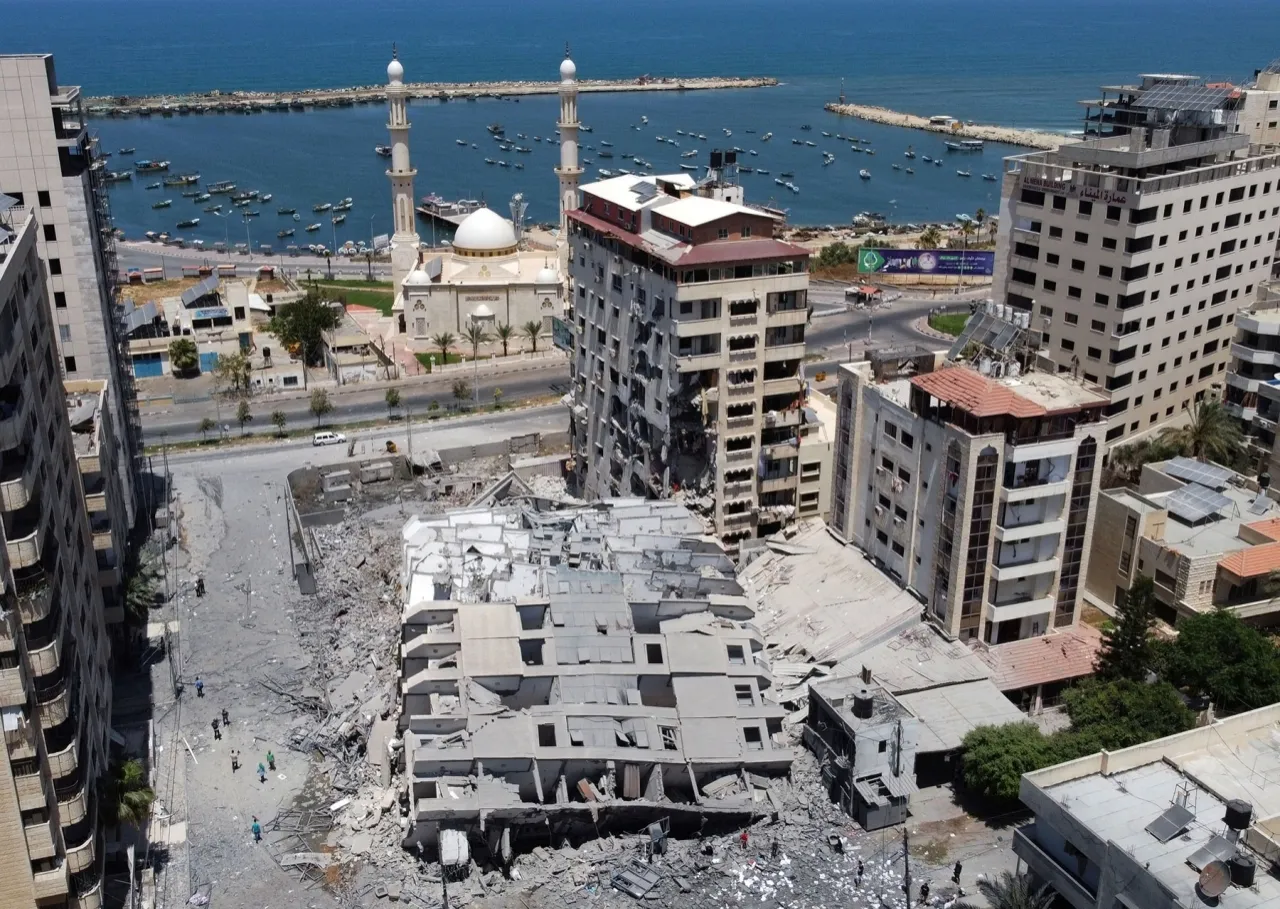 جيش الاحتلال يعلن اعتزامه استهداف المزيد من الأبراج