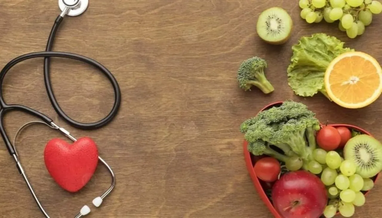 الأطعمة المسموحة والمحظورة أسرار التغذية المثالية لصحة قلبك