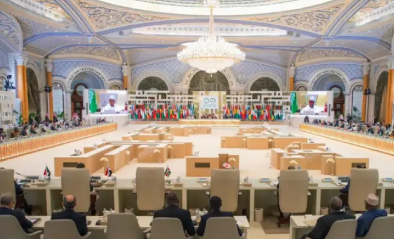 قمة عربية إسلامية طارئة في قطر والأردن حاضر