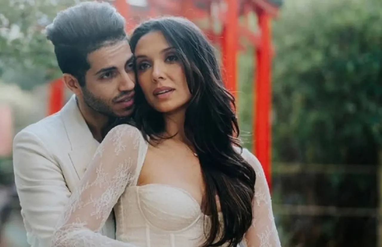 مينا مسعود يواجه صدمة في شهر العسل زوجته تظهر على كرسي متحرك