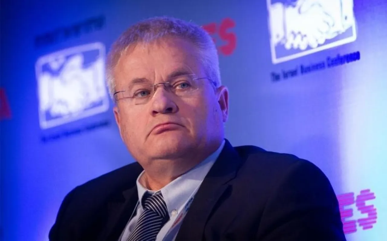 يسرائيل زئيف أضعف حكومة في تاريخ إسرائيل حولتها إلى بلطجي إقليمي