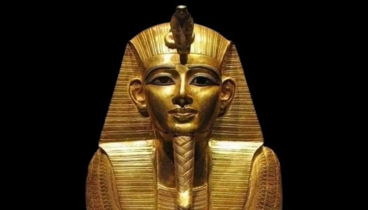 لغز في المتحف المصري اختفاء أسورة فرعونية نادرة والشرطة تتحرك