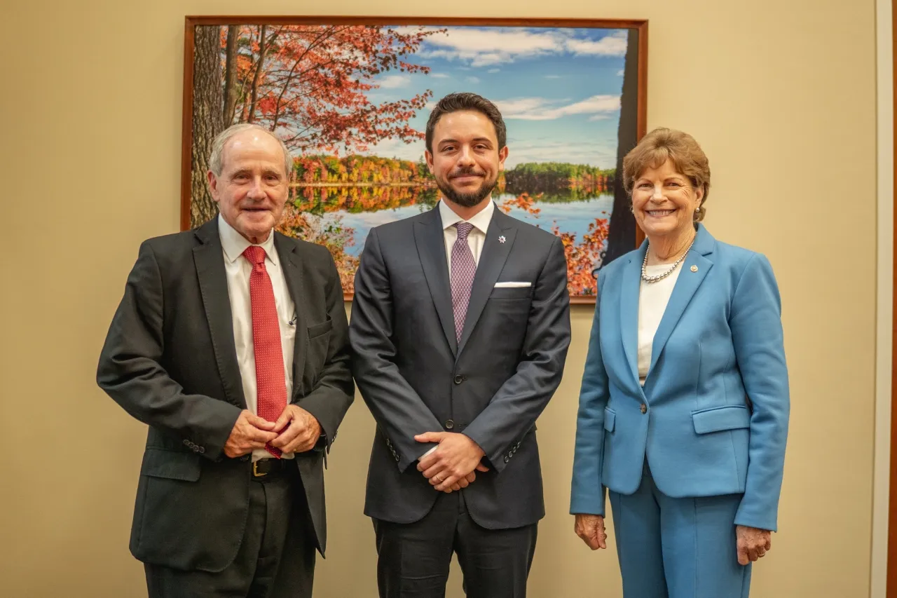 ولي العهد يعقد لقاءات مع أعضاء من الكونغرس الأمريكي في واشنطن