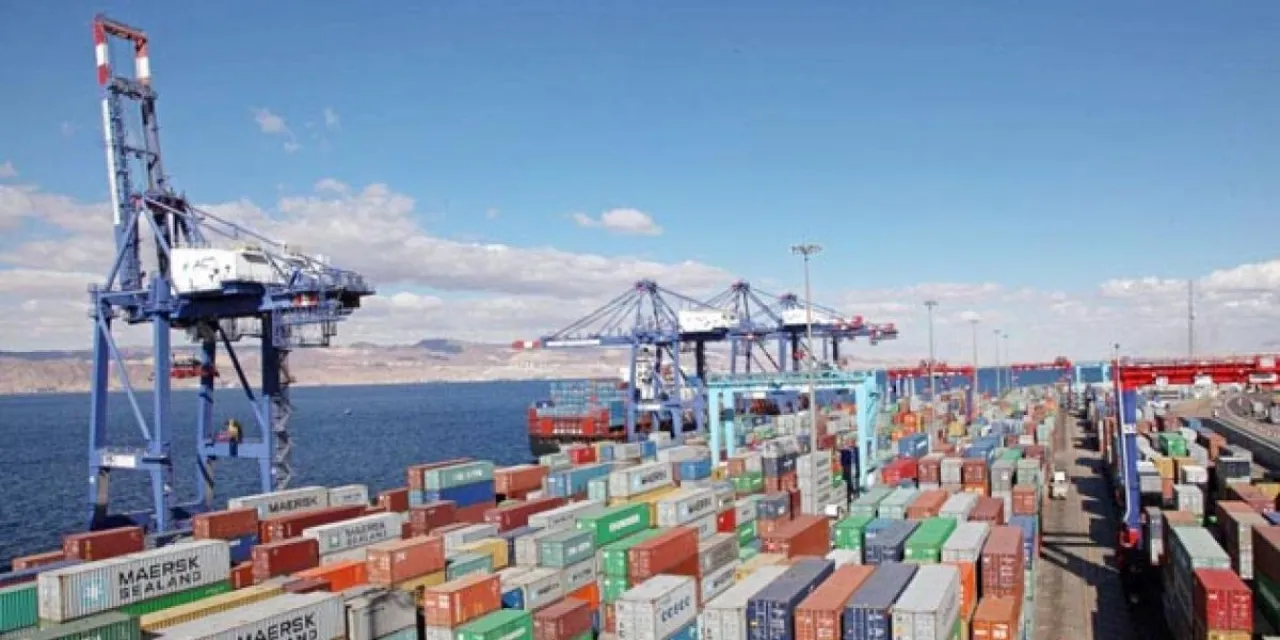 ميناء العقبة يسجل أكبر حجم مناولة حاويات في تاريخه
