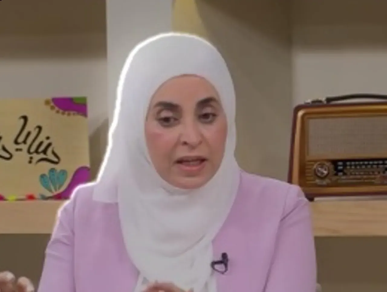 كلنا ننصح  ولا أحد يُلهم