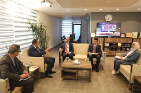 وزير الزراعة يستقبل السفير التركي لدى الأردن