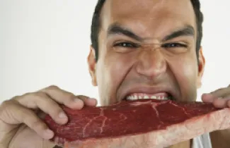 علاقة مثيرة للجدل بين تناول اللحوم وتصورات الرجولة لدى الرجل