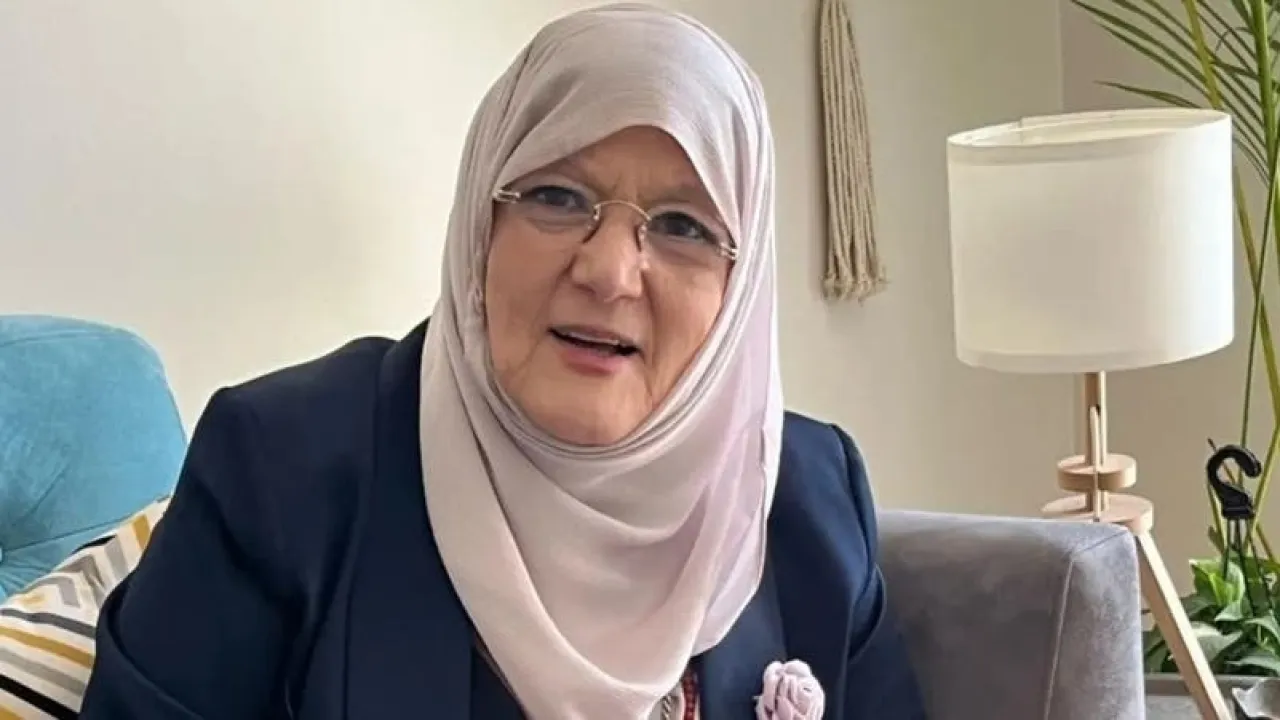 نجل حسن يوسف يحسم الجدل حول عودة والدته شمس البارودي للفن