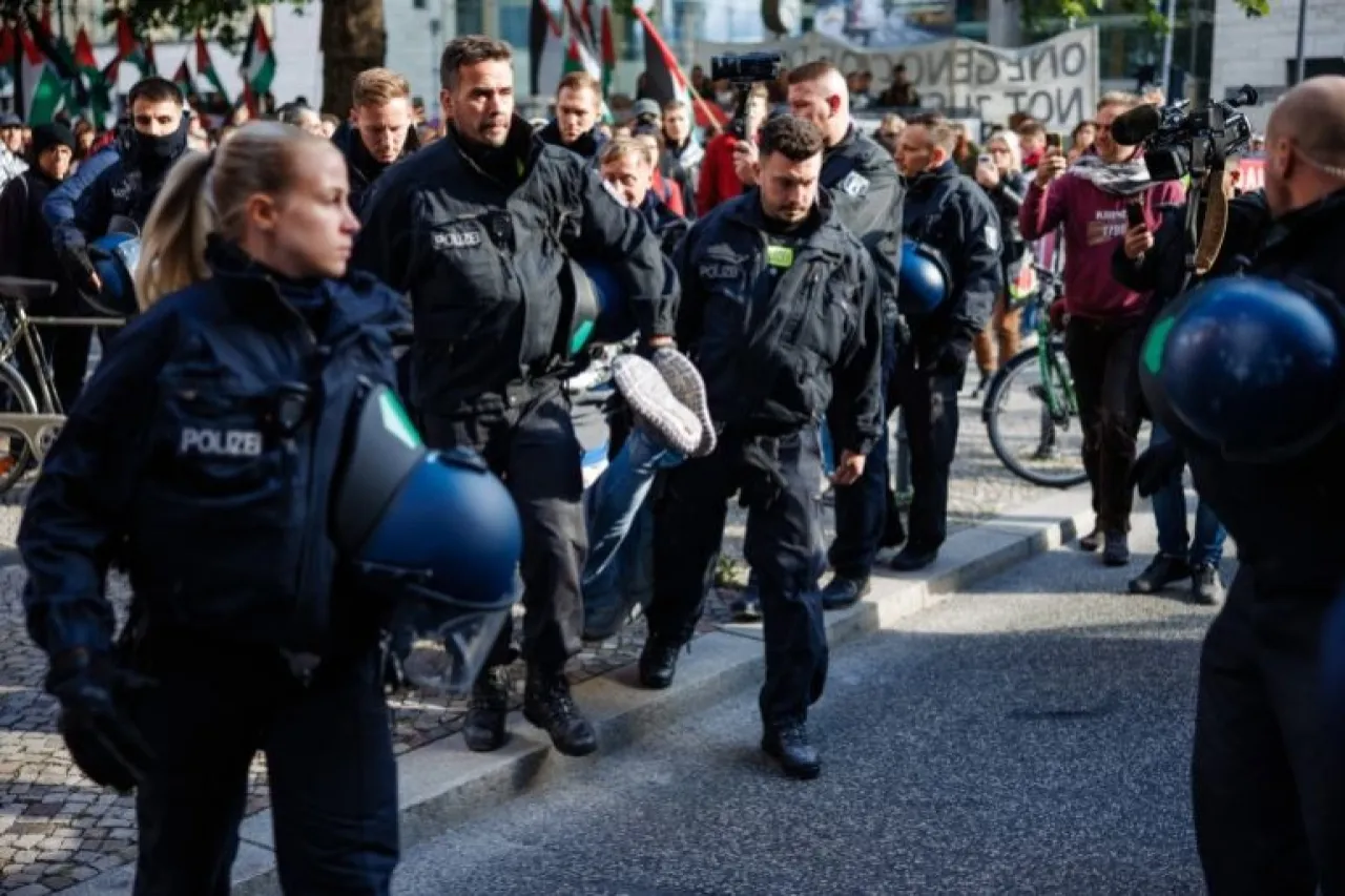 France arrests 100 Gaza supporters and Germany prosecutes individuals on charges of working for Hamas