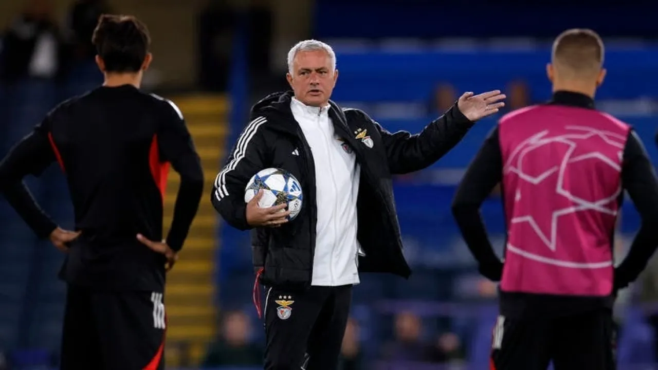 Headaches Pains and Fever Virus Strikes Mourinho and Benfica Players